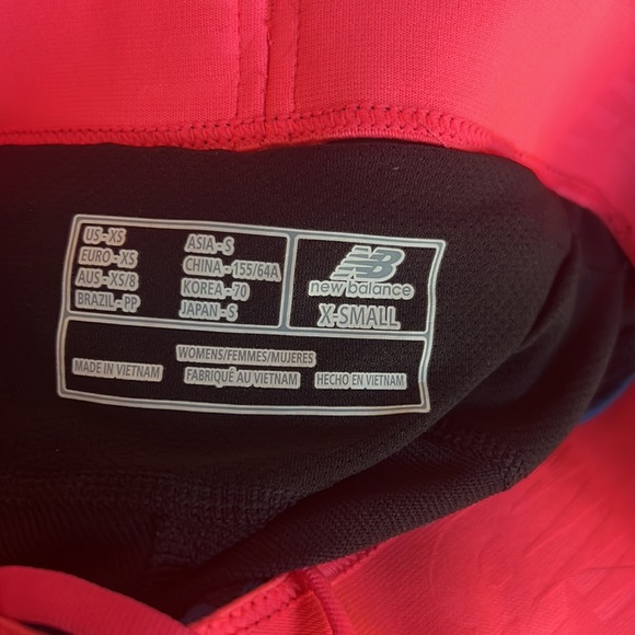 New Balance Leggings w/ Zipper Ankles - Picture 10 of 11